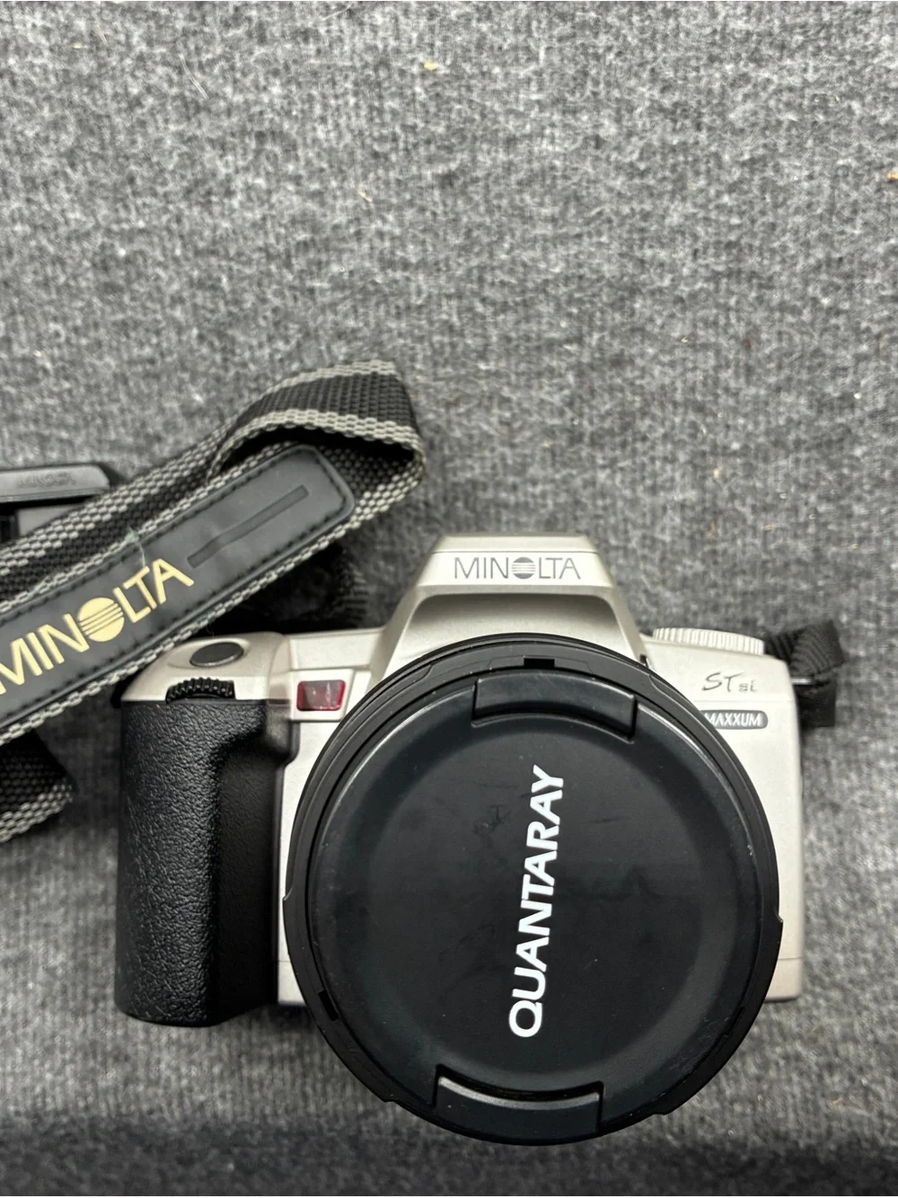 Minolta STsi Silver and Black SLR Film Camera with Quantaray Lens Cap